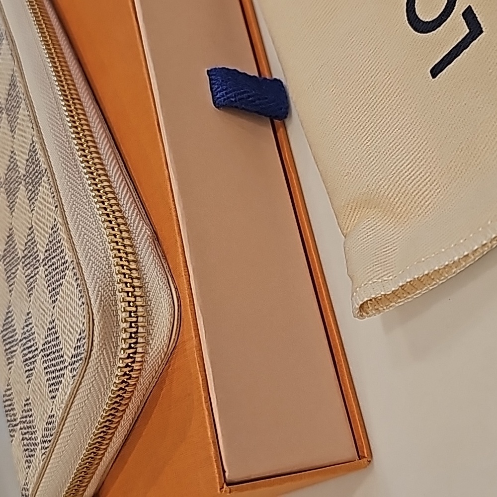 Louis Vuitton Clemence Wallet Damier Azur - Picture 8 of 11